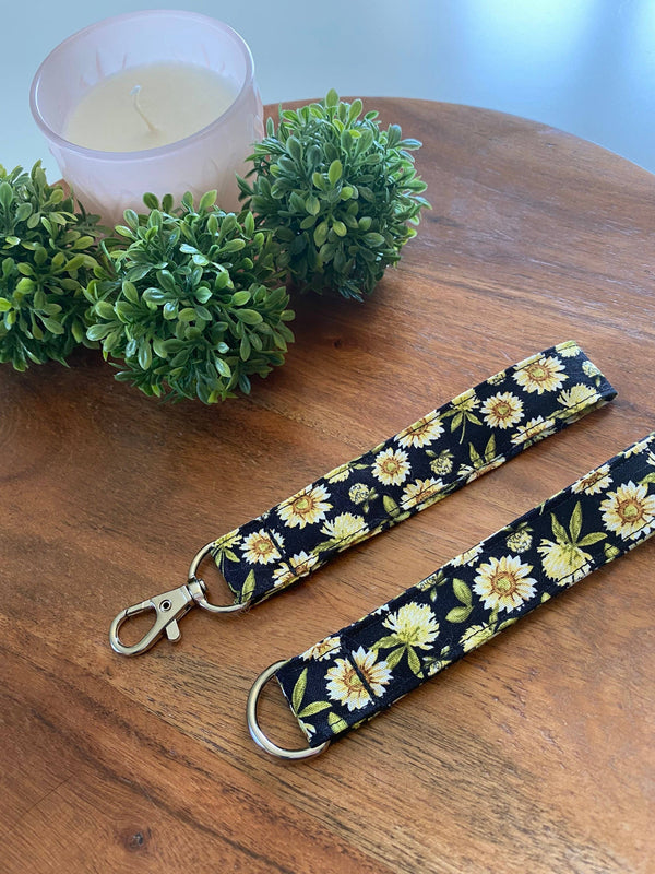 The Lanyard Boutique - Honey Flower Fabric Lanyard: Swivel Clasp, Short