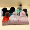 PEACH ACCESSORIES - Two Tones Hat and Gloves Matching Set in Black/Brown: Green