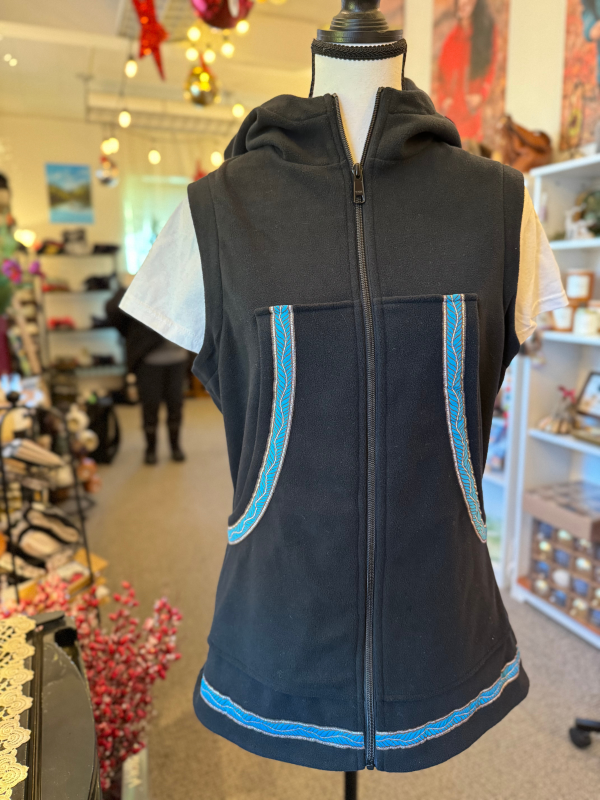Black Nuna Vest 2025 small.png