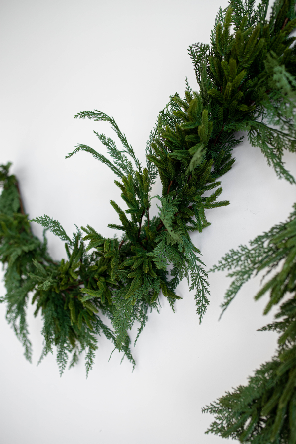 Luxe B Co - Norfolk & Cypress Mix Real Touch Faux Chrismas Garland 6ft