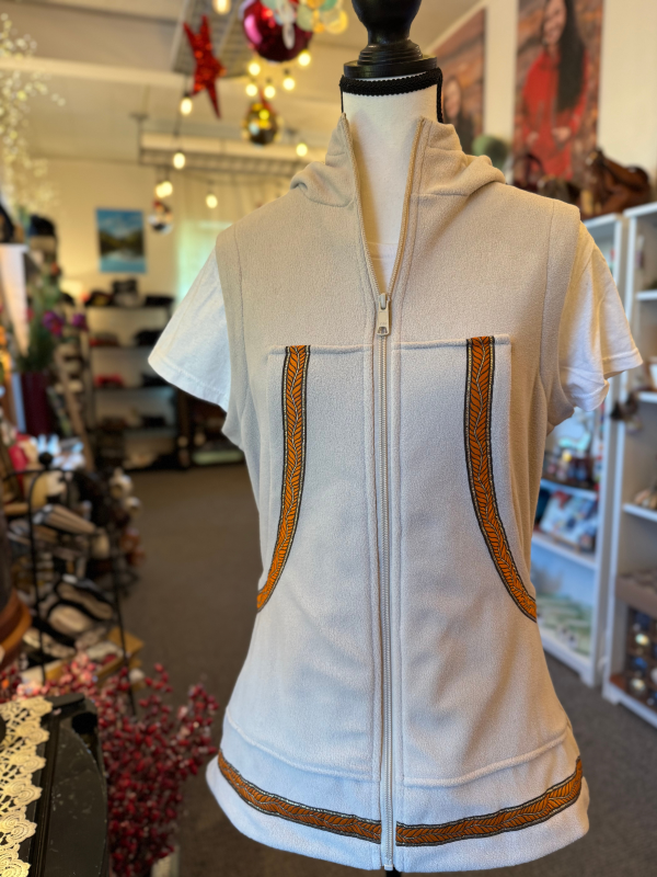 Tan Nuna Vest 2025 small.png